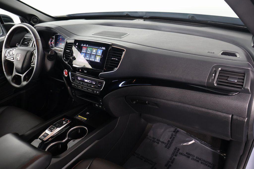 2024 Sonic Gray Pearl Honda Passport