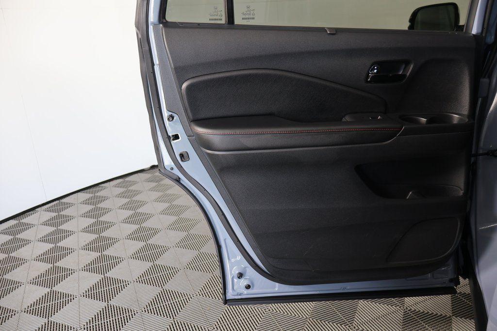 2024 Sonic Gray Pearl Honda Passport