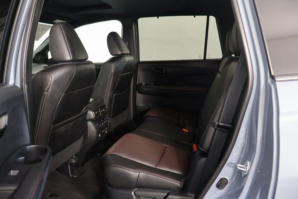 2024 Sonic Gray Pearl Honda Passport