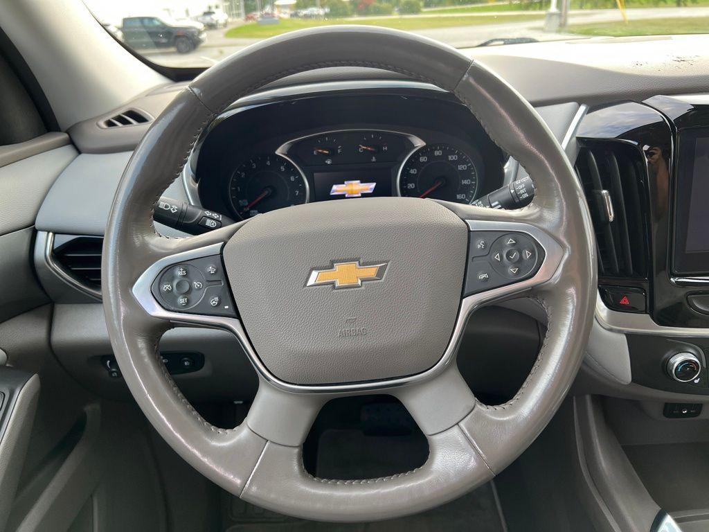 used 2021 Chevrolet Traverse car, priced at $22,549