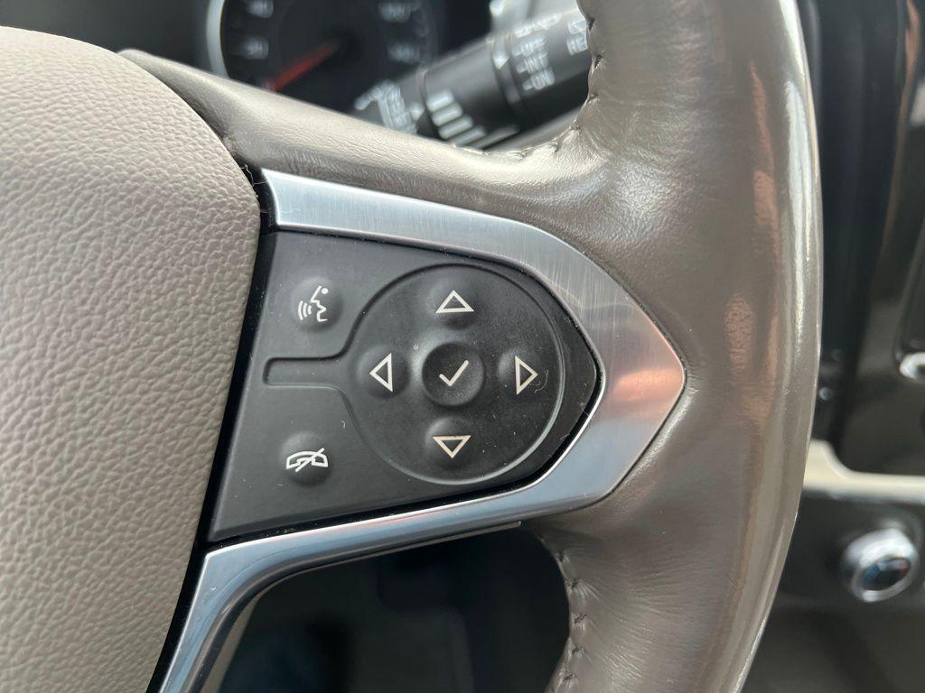 used 2021 Chevrolet Traverse car, priced at $22,549