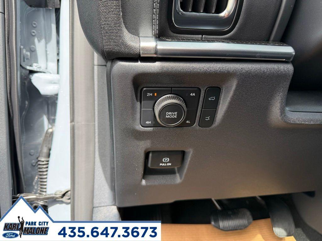 new 2026 Ford Expedition car, priced at $87,904