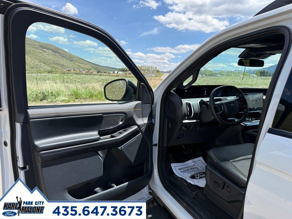 new 2026 Ford Expedition car, priced at $81,423
