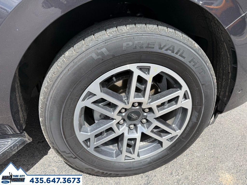 used 2025 Ford Expedition Max car, priced at $56,070