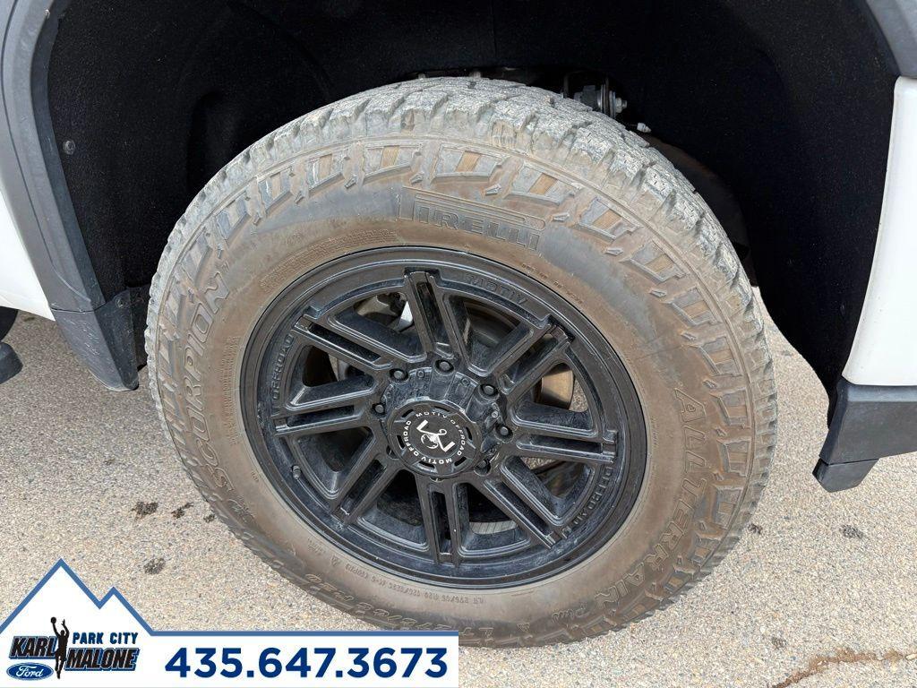 used 2021 GMC Sierra 2500 car, priced at $52,103
