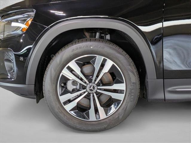 new 2025 Mercedes-Benz GLB 250 car, priced at $47,145