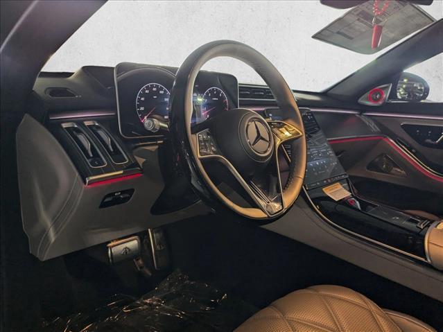 new 2025 Mercedes-Benz Maybach S 680 car, priced at $342,250