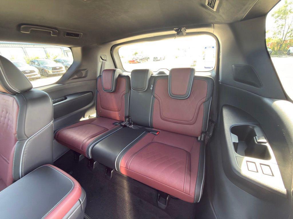 new 2026 INFINITI QX80 car, priced at $100,924