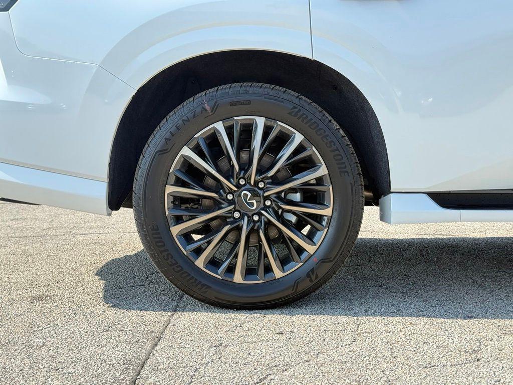 new 2026 INFINITI QX80 car, priced at $99,770