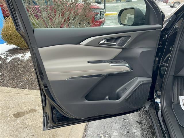 new 2026 Chevrolet Traverse car, priced at $47,455