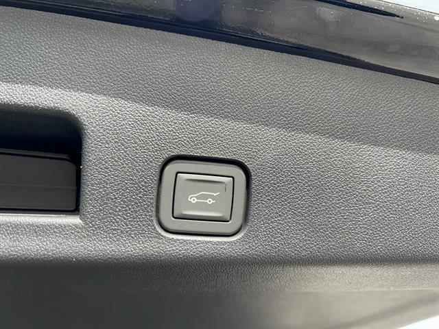 new 2026 Chevrolet Traverse car, priced at $58,645