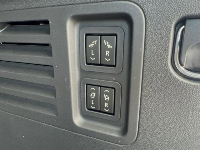 new 2026 Chevrolet Traverse car, priced at $60,640