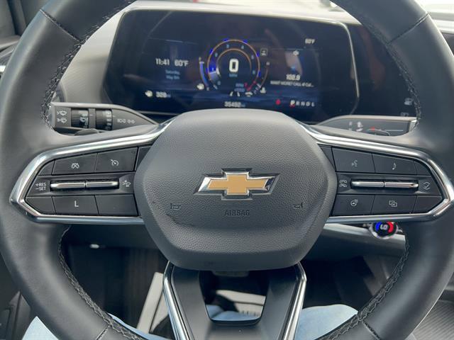 used 2025 Chevrolet Equinox car, priced at $26,396