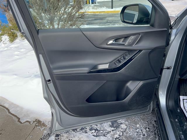 used 2025 Chevrolet Equinox car, priced at $26,998