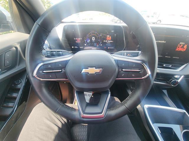 used 2025 Chevrolet Equinox car, priced at $27,596