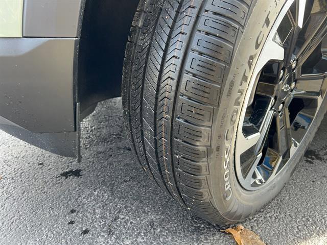 new 2026 Chevrolet Equinox car, priced at $36,688