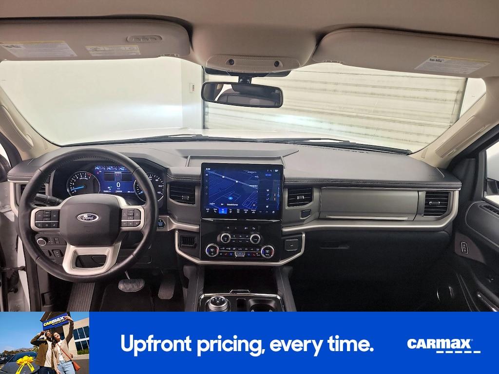 used 2024 Ford Expedition car, priced at $41,998
