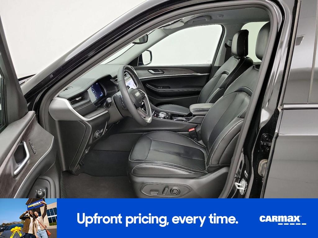 used 2023 Jeep Grand Cherokee car, priced at $32,998