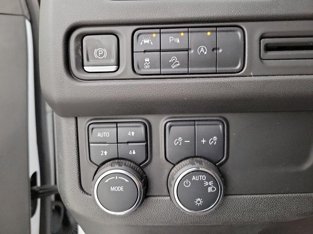 used 2023 Chevrolet Suburban car, priced at $50,998