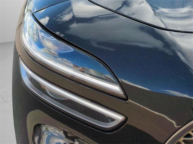 used 2025 Genesis G70 car, priced at $31,900