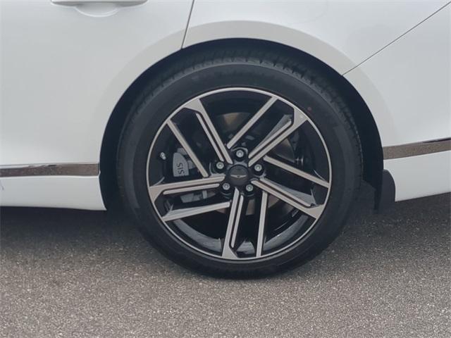 new 2026 Genesis G80 car, priced at $66,710