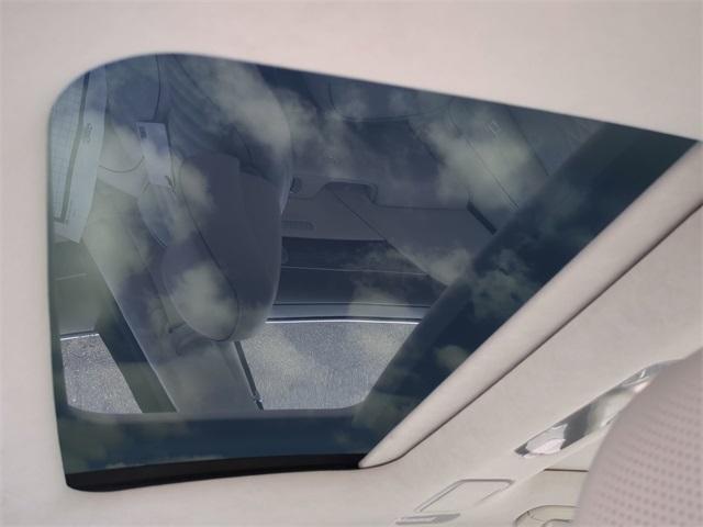 new 2026 Genesis G90 car, priced at $102,410