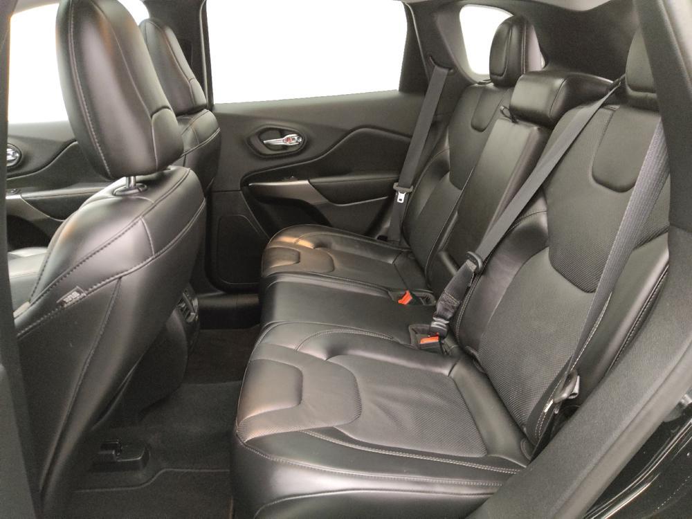 used 2020 Jeep Cherokee car, priced at $18,395