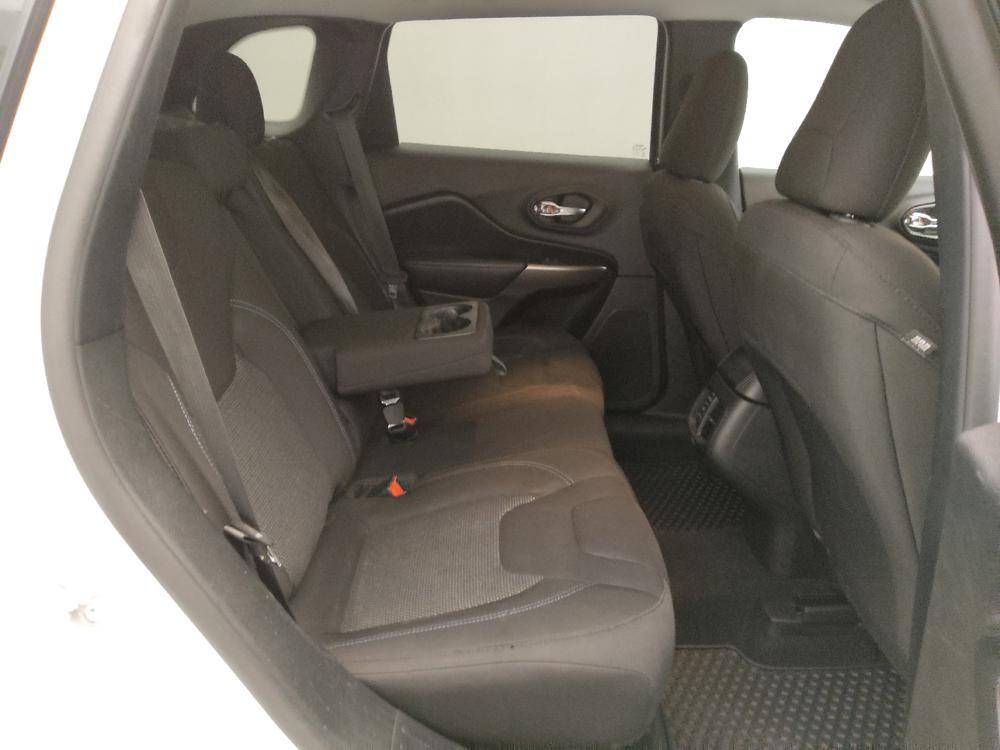 used 2020 Jeep Cherokee car, priced at $17,395