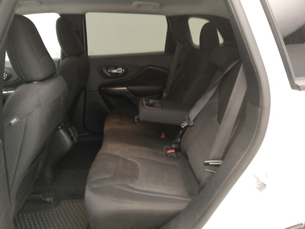 used 2020 Jeep Cherokee car, priced at $17,395