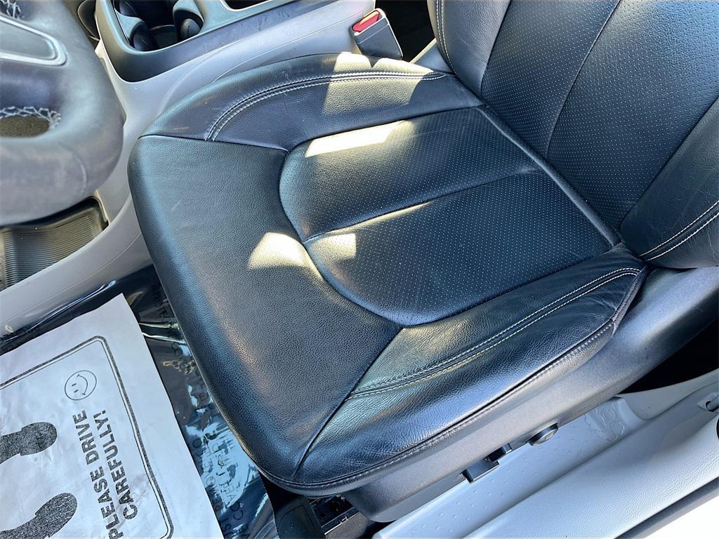 used 2022 Chrysler Pacifica Hybrid car, priced at $26,834