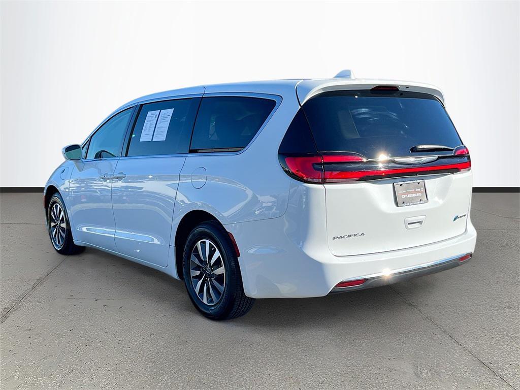 used 2022 Chrysler Pacifica Hybrid car, priced at $26,834