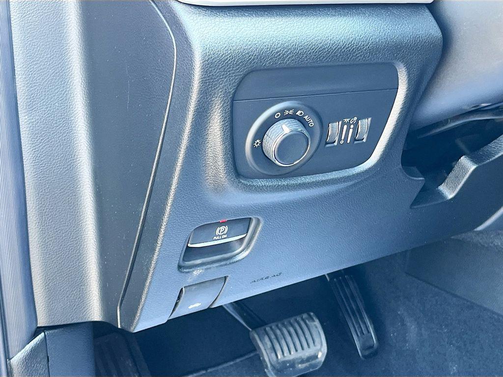 new 2026 Jeep Grand Cherokee car, priced at $41,211