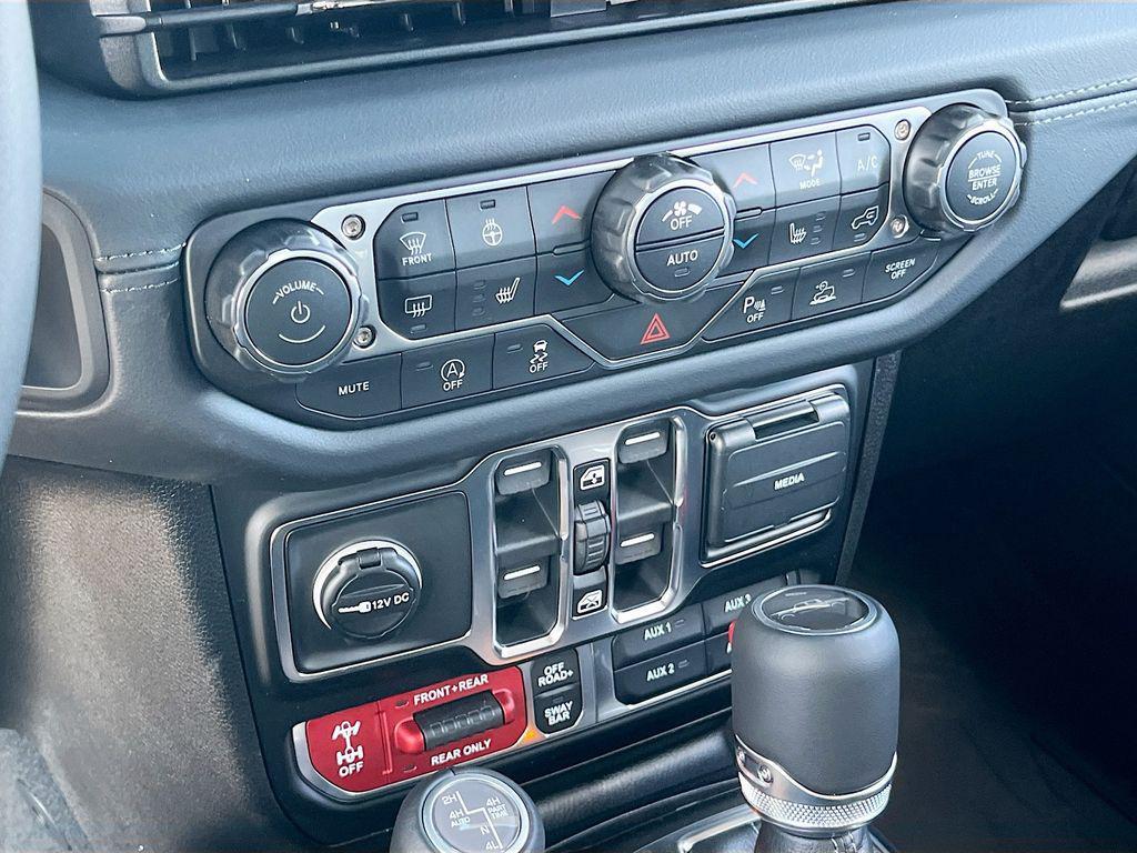 new 2026 Jeep Gladiator car, priced at $55,749