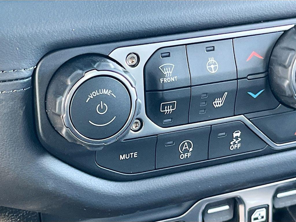 new 2026 Jeep Gladiator car, priced at $55,749