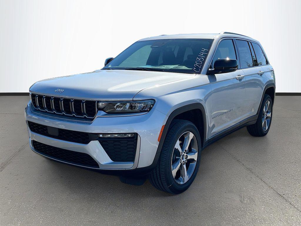 new 2026 Jeep Grand Cherokee car, priced at $41,722