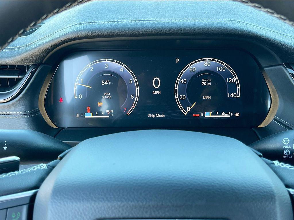 new 2026 Jeep Grand Cherokee car, priced at $41,722