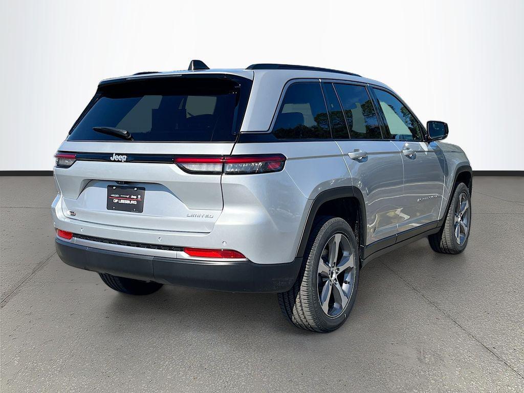 new 2026 Jeep Grand Cherokee car, priced at $41,722