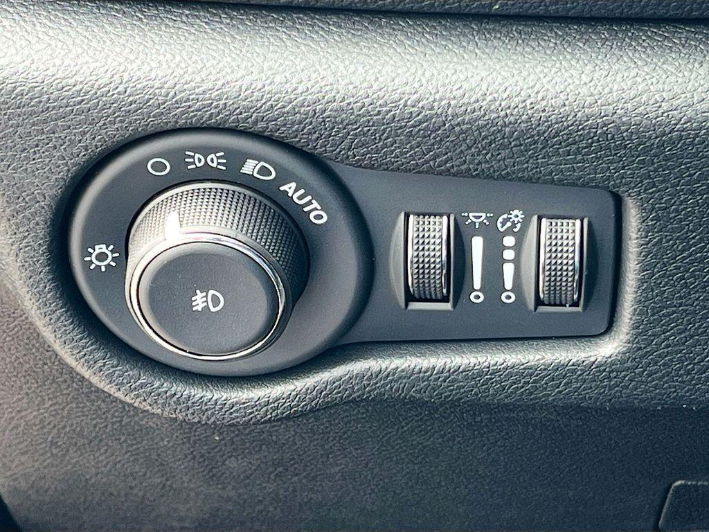 new 2026 Chrysler Pacifica car, priced at $37,353