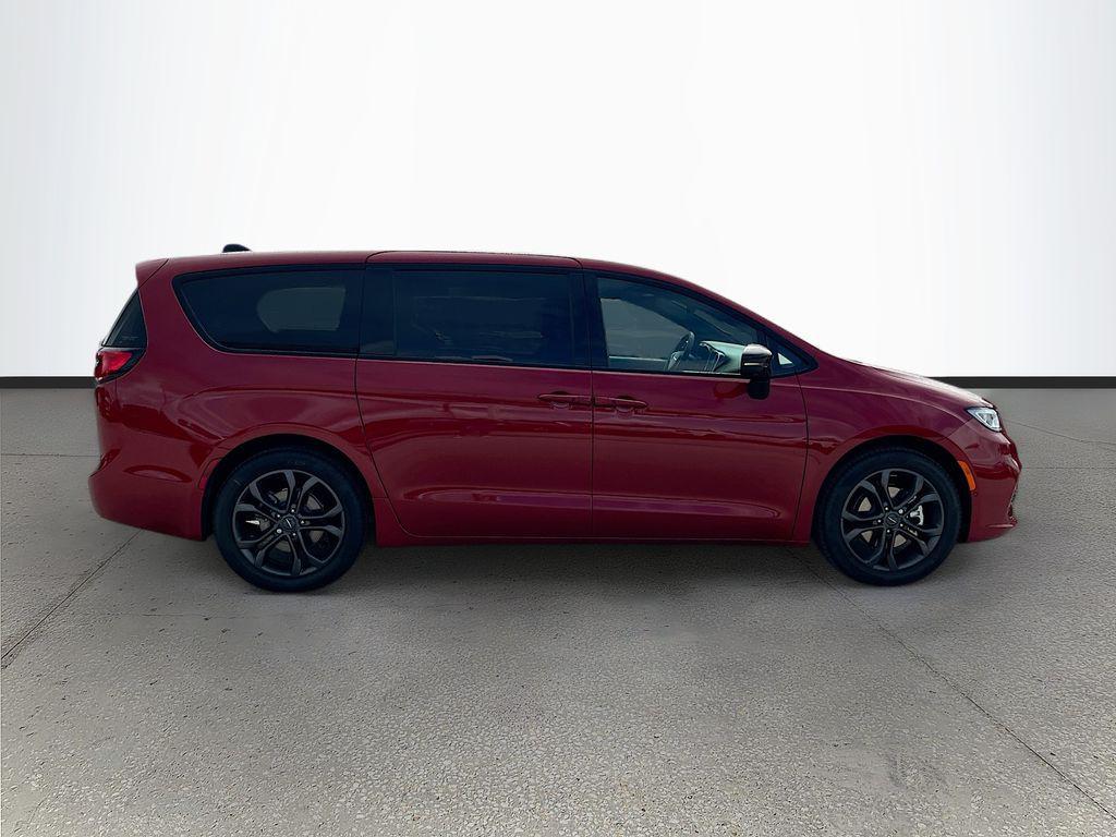 new 2026 Chrysler Pacifica car, priced at $37,353