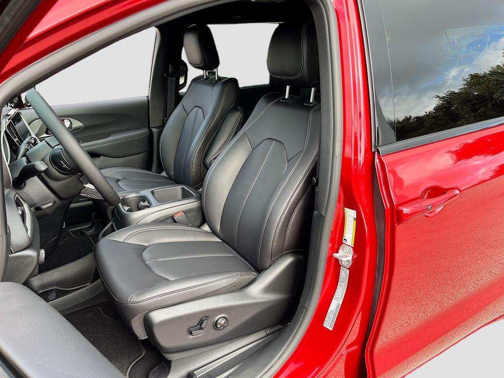 new 2026 Chrysler Pacifica car, priced at $37,353
