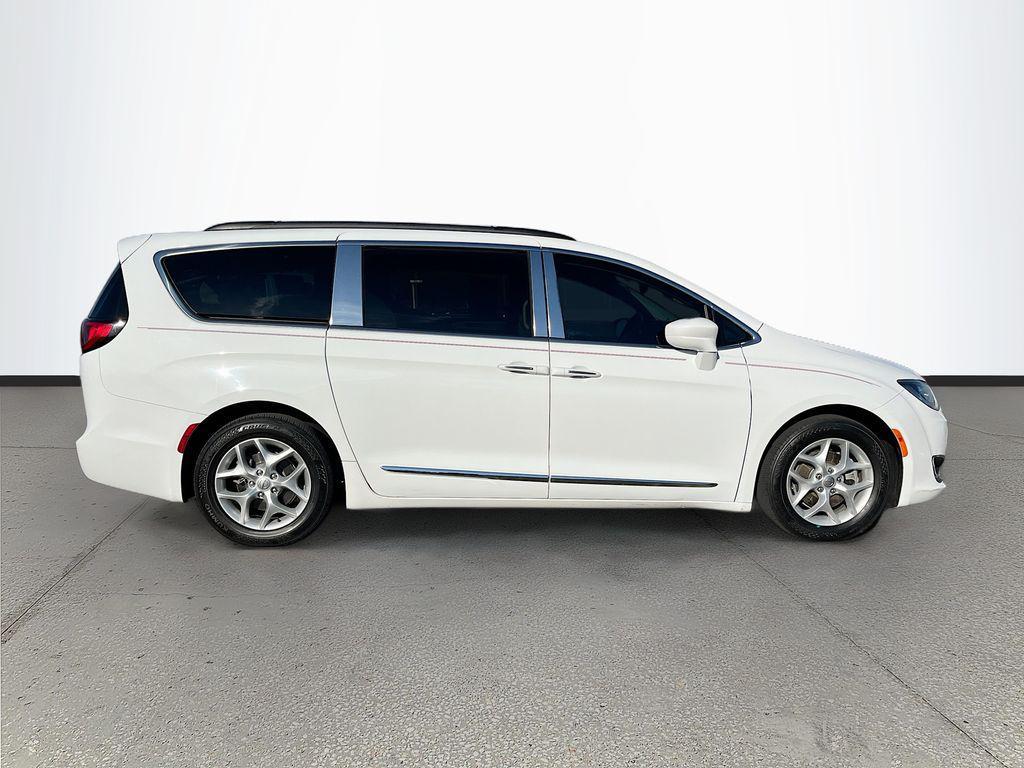 used 2017 Chrysler Pacifica car, priced at $10,661