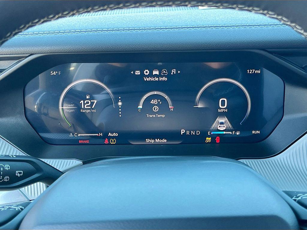 new 2026 Jeep Cherokee car, priced at $39,090