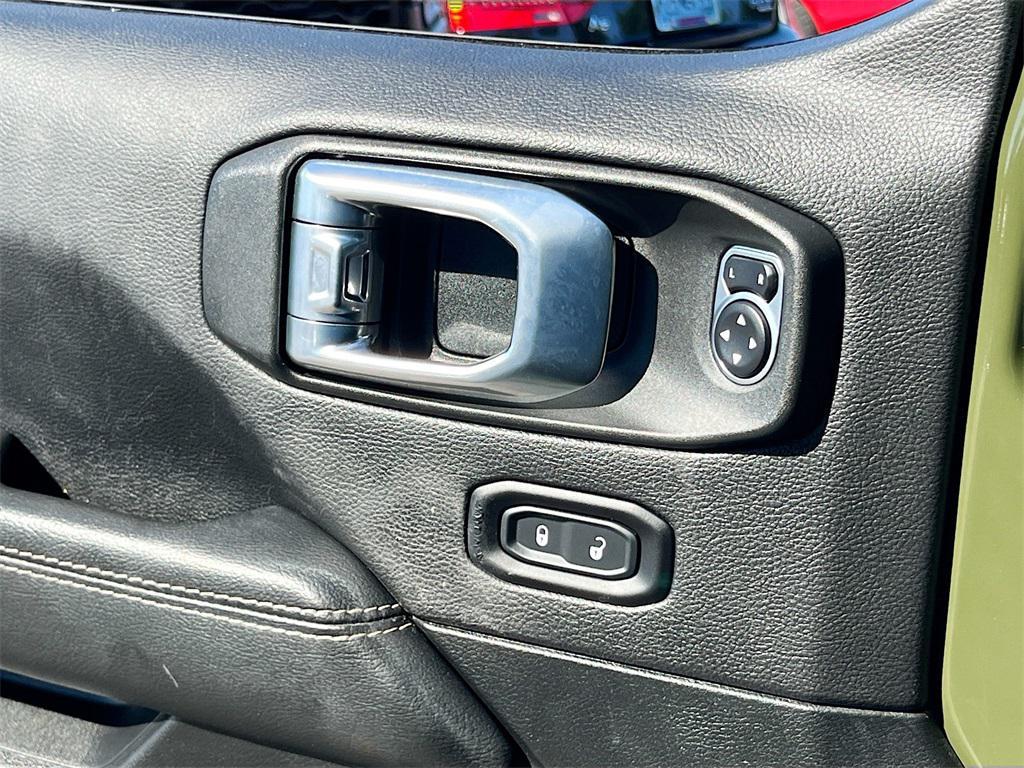 used 2021 Jeep Wrangler Unlimited car, priced at $27,800