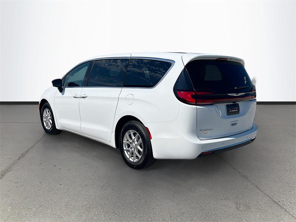 new 2026 Chrysler Pacifica car, priced at $38,581