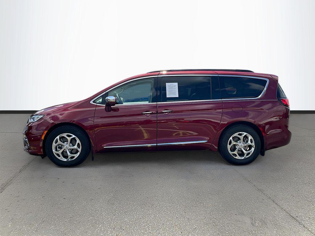used 2022 Chrysler Pacifica car, priced at $31,093