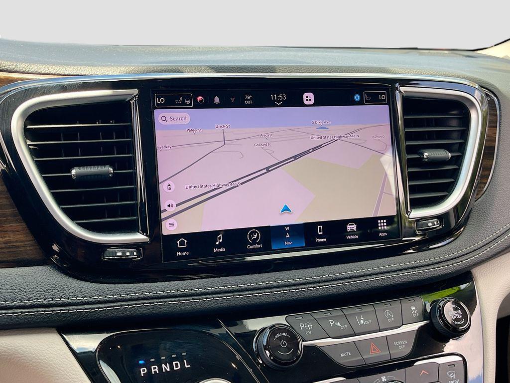 used 2022 Chrysler Pacifica car, priced at $31,093