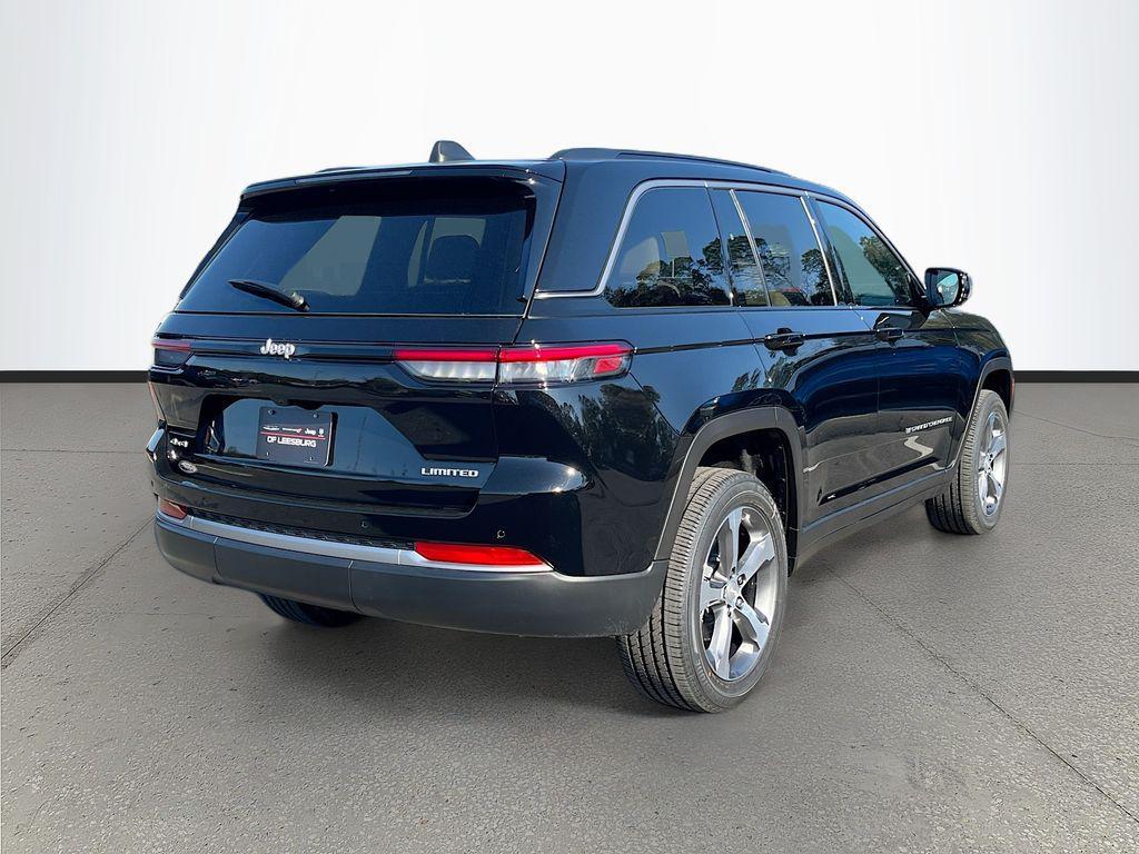 new 2026 Jeep Grand Cherokee car, priced at $43,562