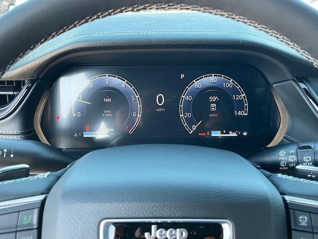 new 2026 Jeep Grand Cherokee car, priced at $43,562