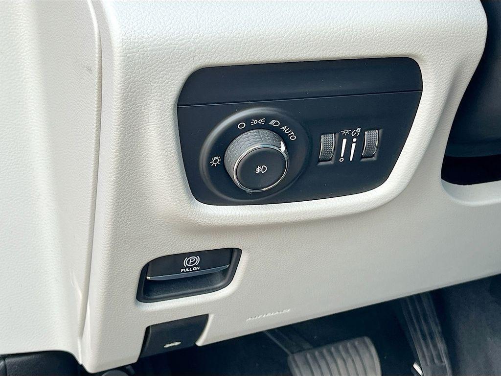 used 2022 Jeep Grand Cherokee L car, priced at $30,920