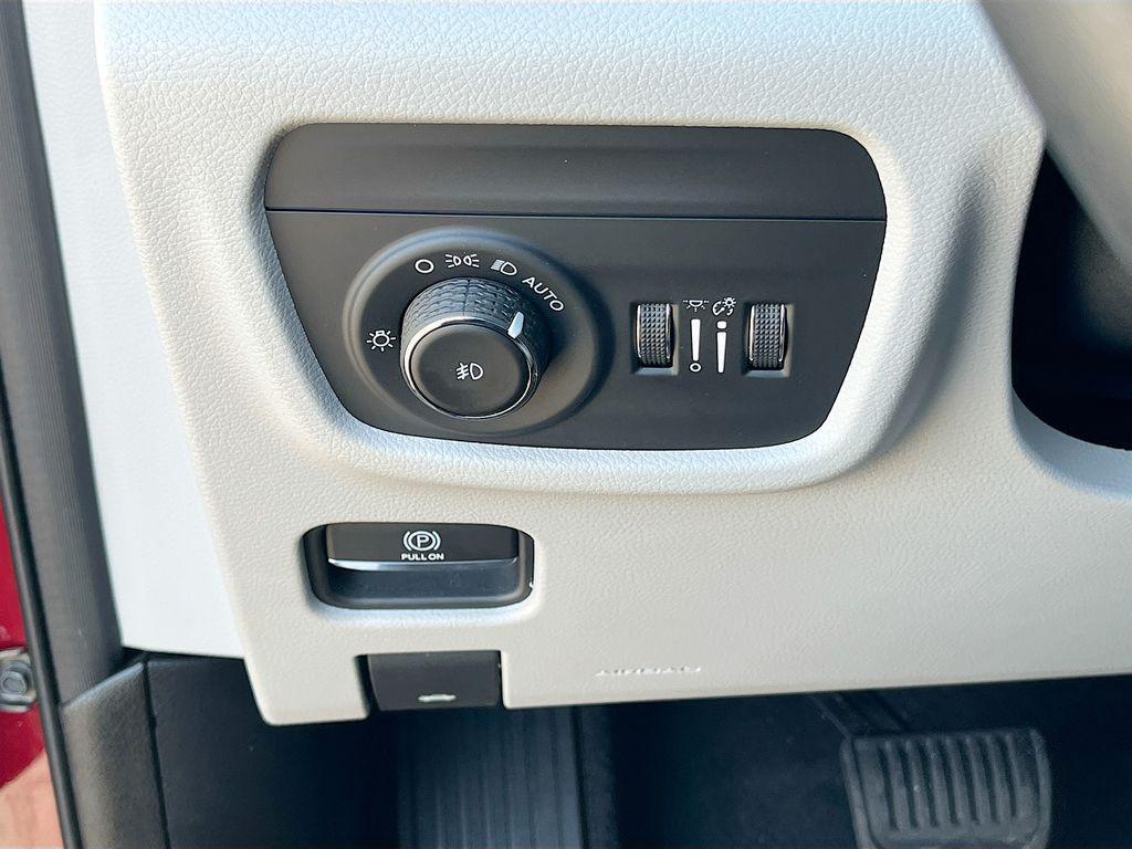 used 2022 Jeep Grand Cherokee L car, priced at $30,656